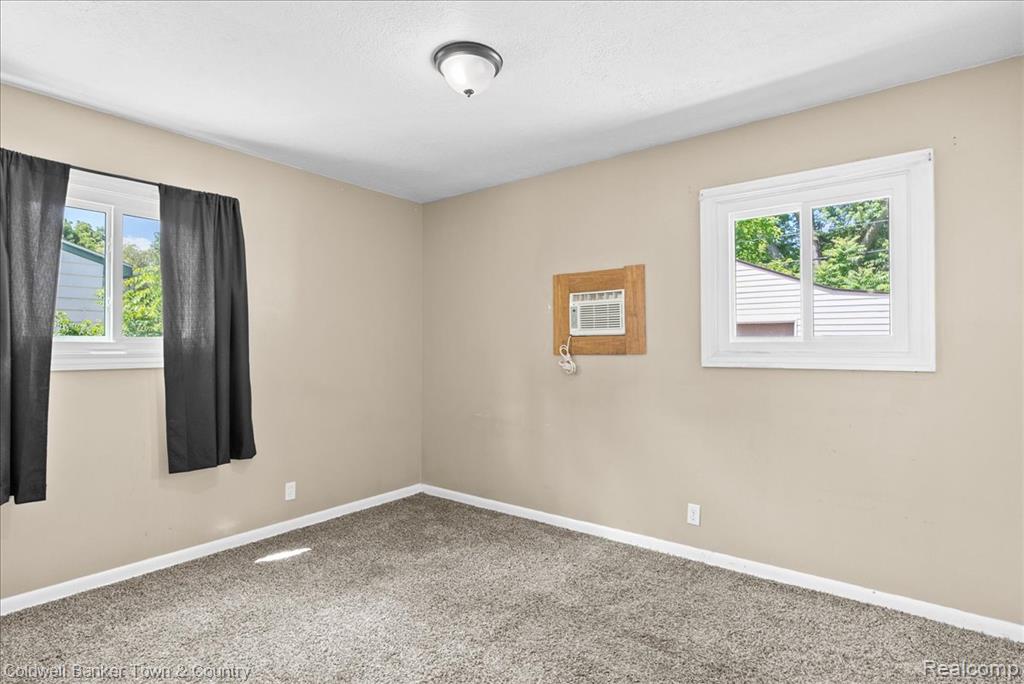 4820 Burchfield Avenue, Lansing, MI 48910 — Photo 12