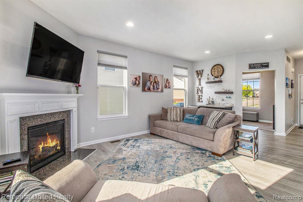 59606 TWIN PINES Drive, New Hudson, MI 48165 — Photo 6