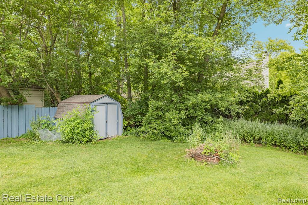4642 Ponderosa Street, Commerce Twp, MI 48382 — Photo 47