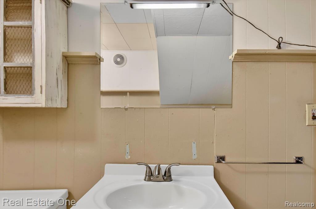 8062 Campbell Street, Taylor, MI 48180 — Photo 24