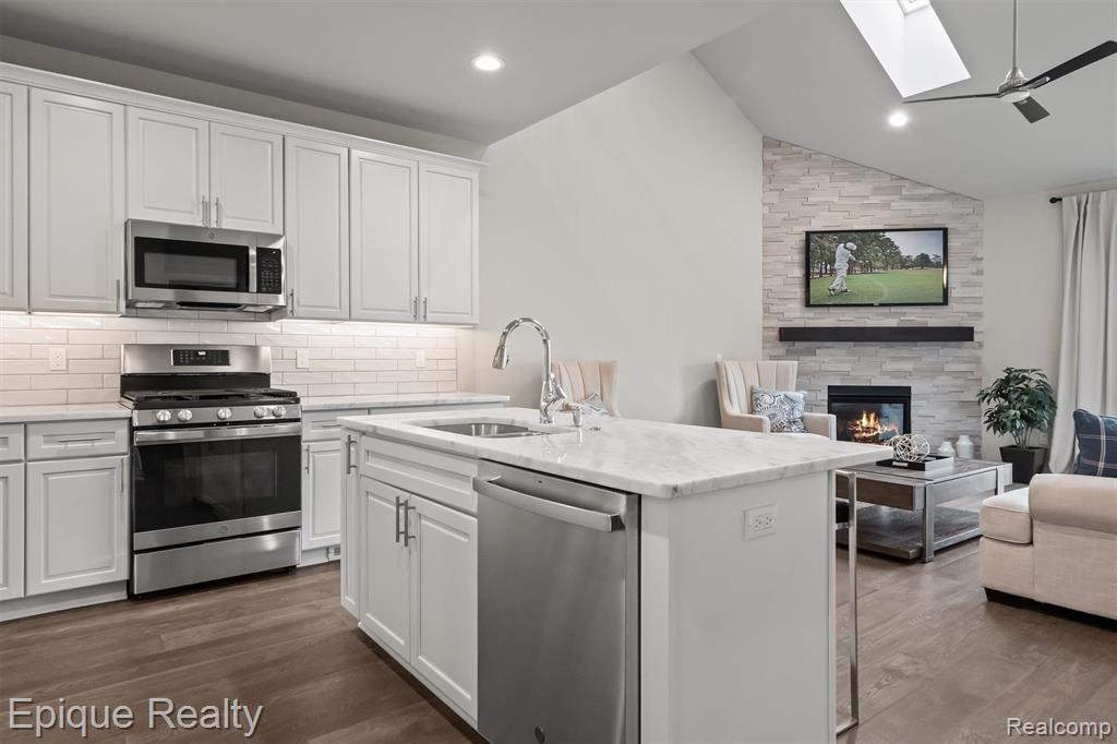 171 E Market Street, Oxford, MI 48371 — Photo 17