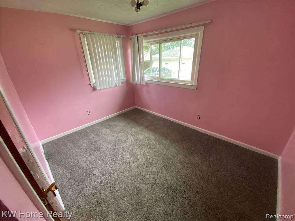 9636 Centralia, Redford, MI 48239 — Photo 12