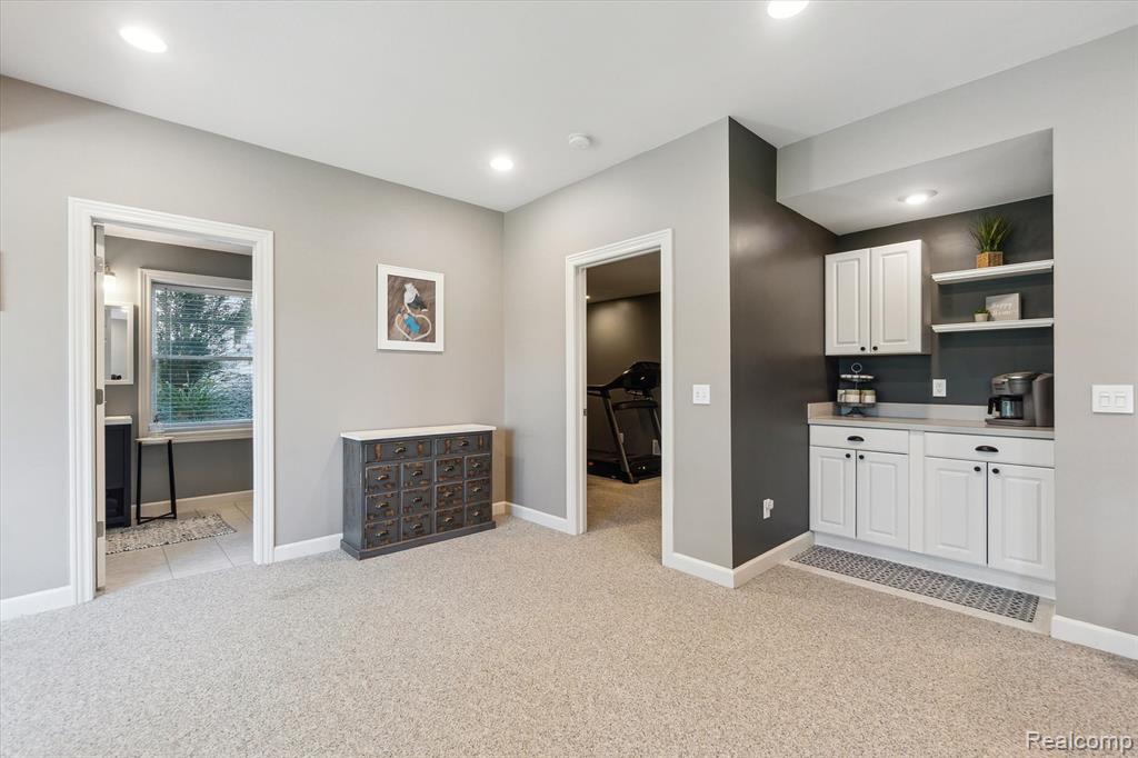 4348 Oak Tree Trail, Fenton, MI 48430 — Photo 43