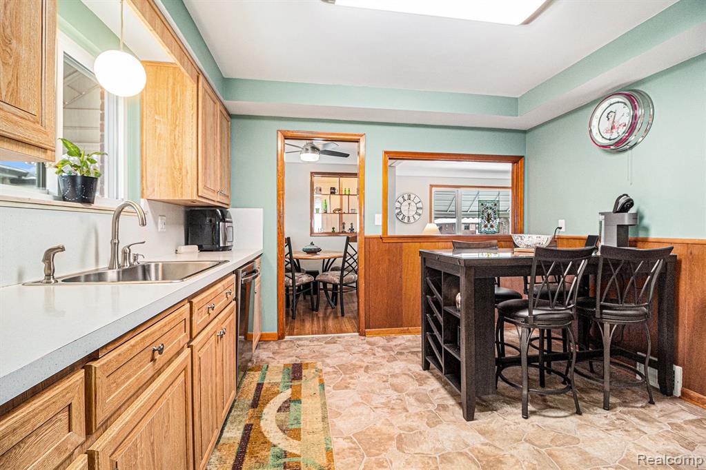 4475 Lincoln Boulevard, Dearborn Heights, MI 48125 — Photo 9