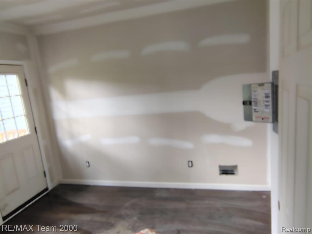 2492 Townsend Street, Detroit, MI 48214 — Photo 12