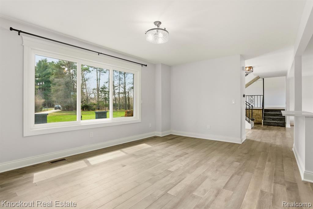 9239 Lange Road, Birch Run, MI 48415 — Photo 16