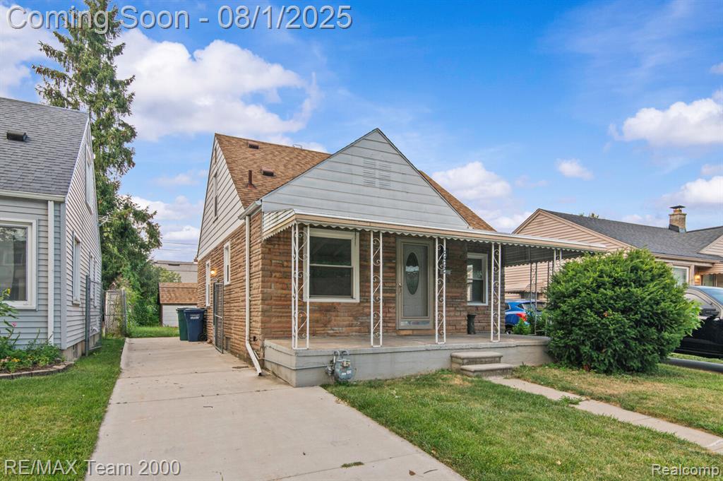 562 Mill Street, Lincoln Park, MI 48146 — front exterior