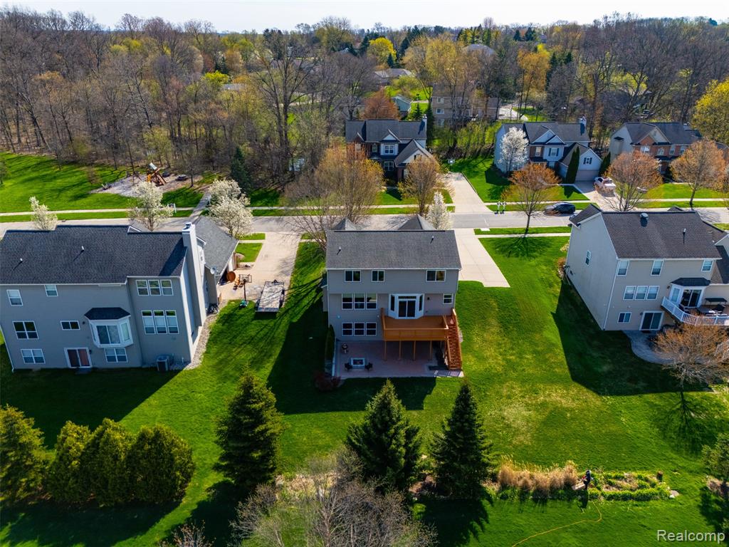 58 Blackberry Drive, White Lake, MI — Photo 35