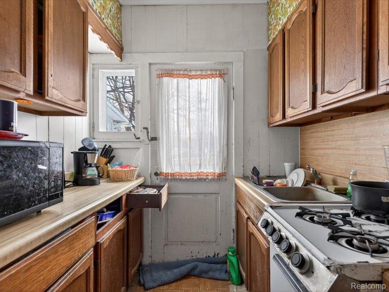 74 E Washington Street, Clarkston, MI — Photo 27