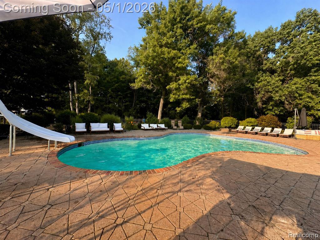 7527 Koby Court, White Lake, MI 48383 — Photo 5