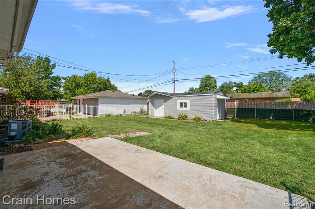 39648 Parklawn Drive, Sterling Heights, MI 48313 — Photo 7