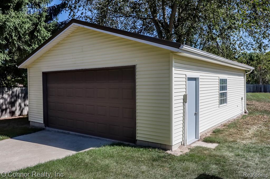 3082 Stoneybrook Lane, Port Huron, MI 48060 — Photo 27