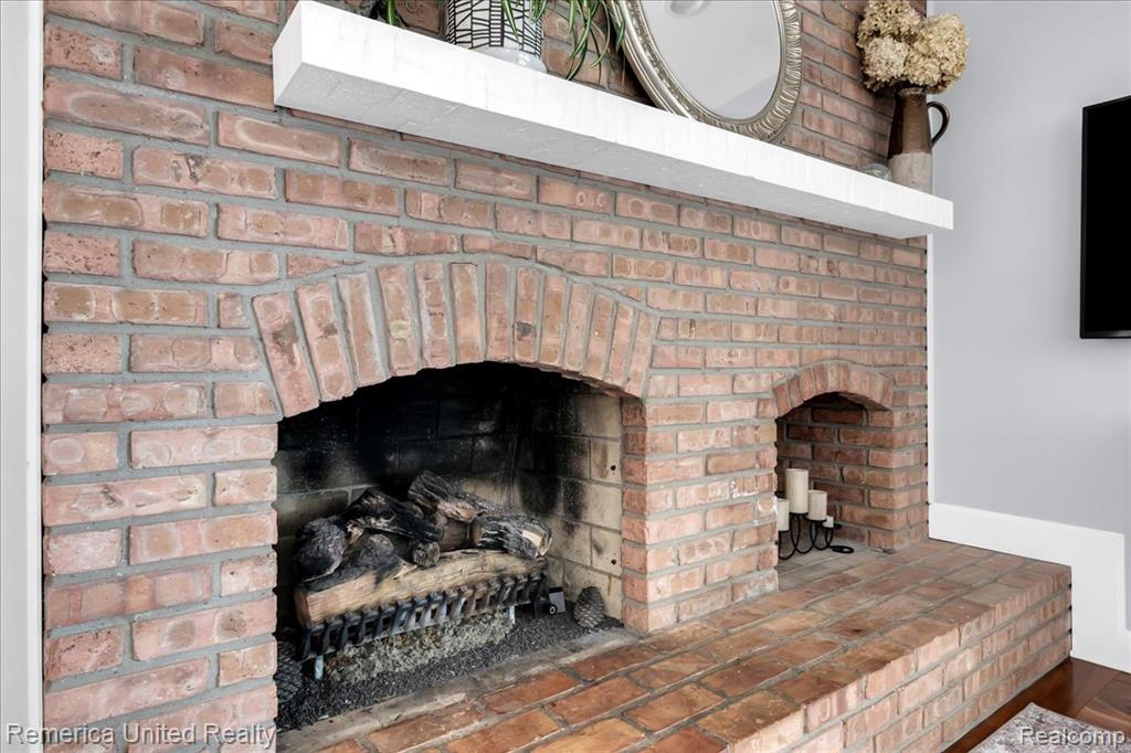 999 Lakeside Drive, Brighton, MI 48116 — Photo 8