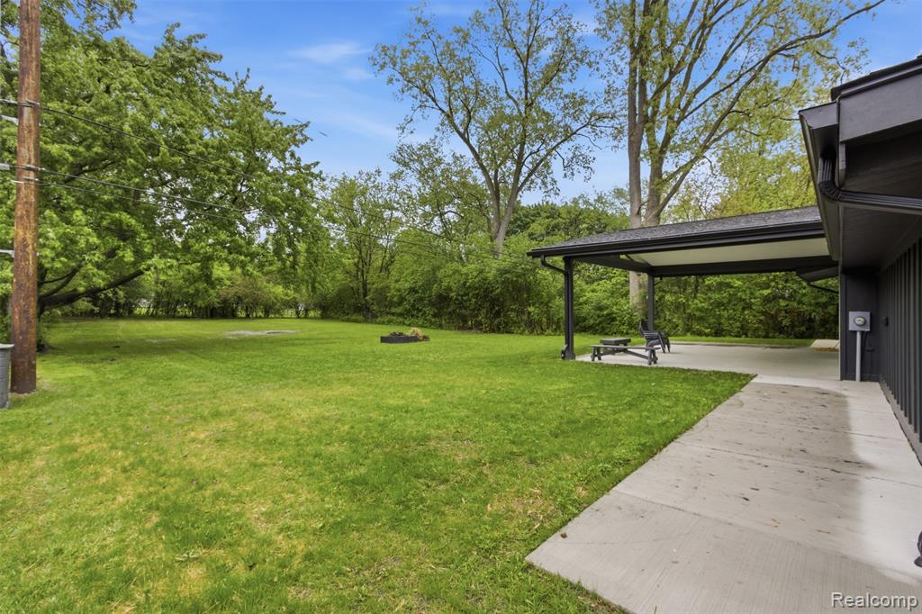 130 McKinley Drive, Troy, MI 48098 — Photo 30