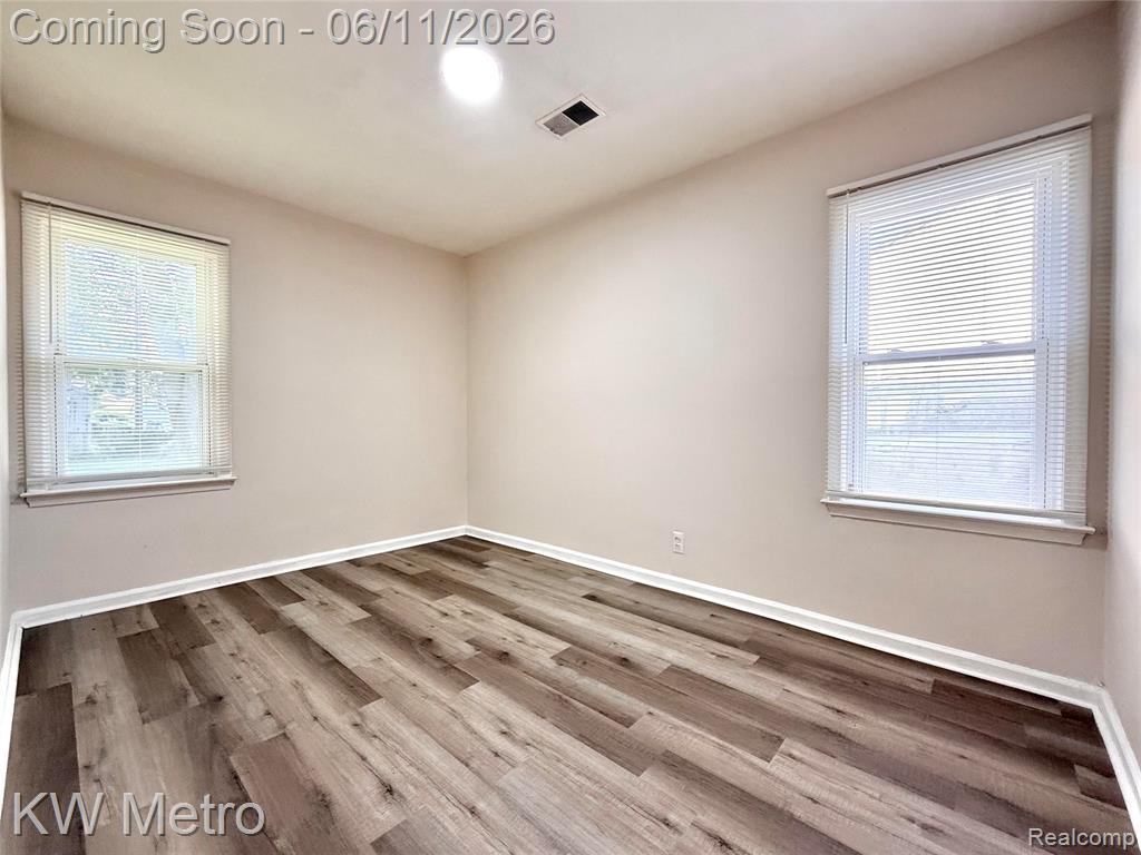 53 E Brickley Avenue, Hazel Park, MI 48030 — Photo 16