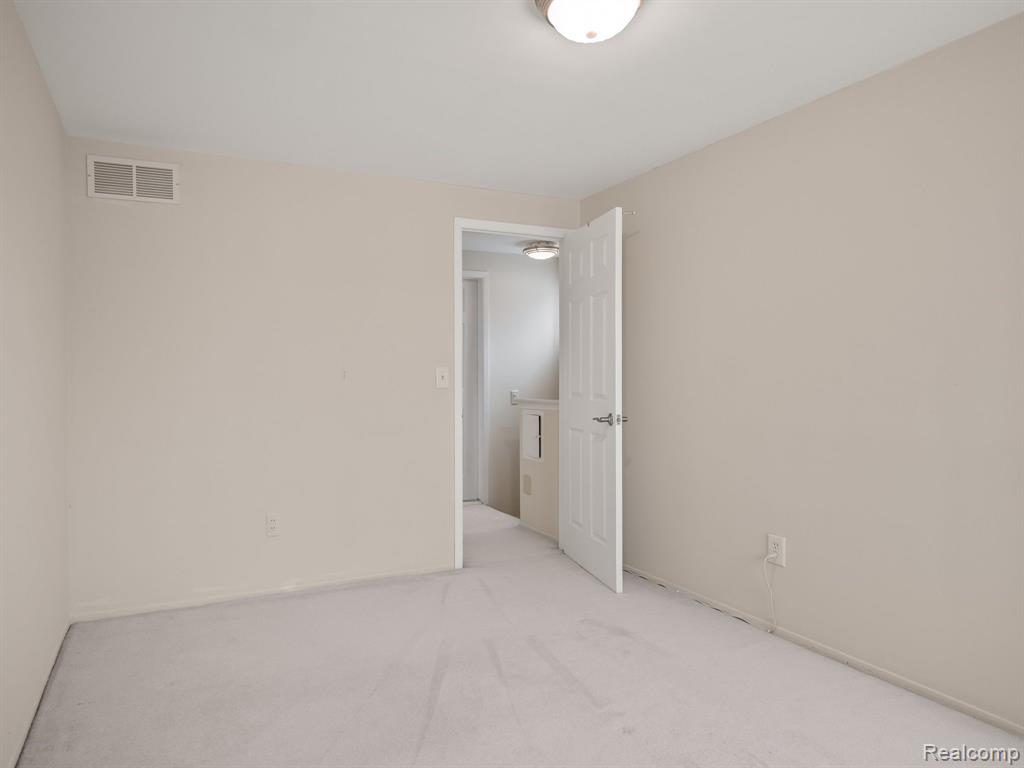 4783 STODDARD Drive, Troy, MI 48085 — Photo 18