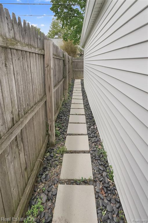 705 N Dorchester Avenue, Royal Oak, MI 48067 — Photo 42