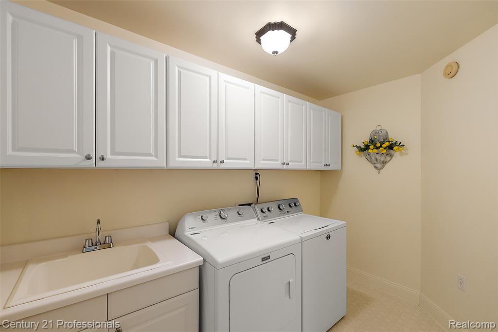6705 College Park Drive, Clarkston, MI — Photo 94