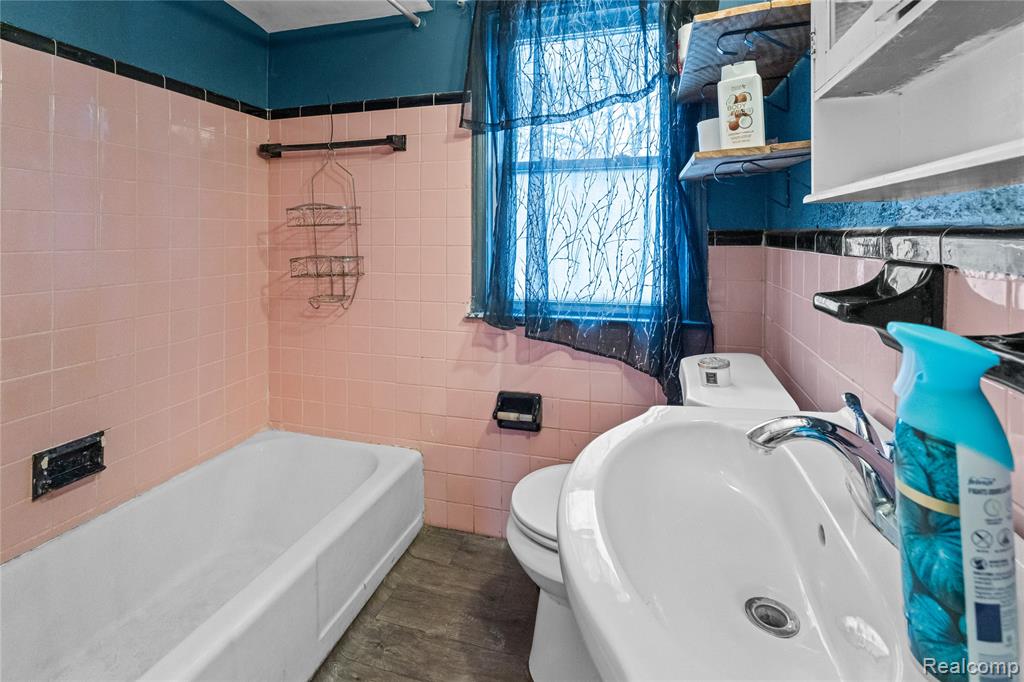 8838 Faust Avenue, Detroit, MI 48228 — Photo 12