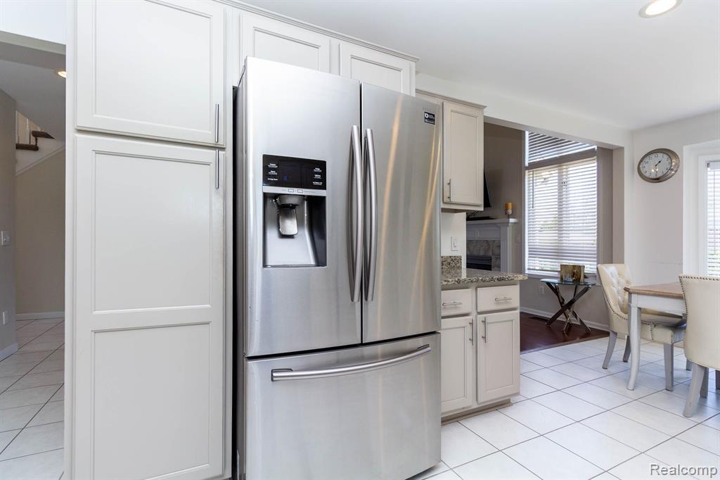 4617 LANCELOT Drive, Sterling Heights, MI 48310 — Photo 15