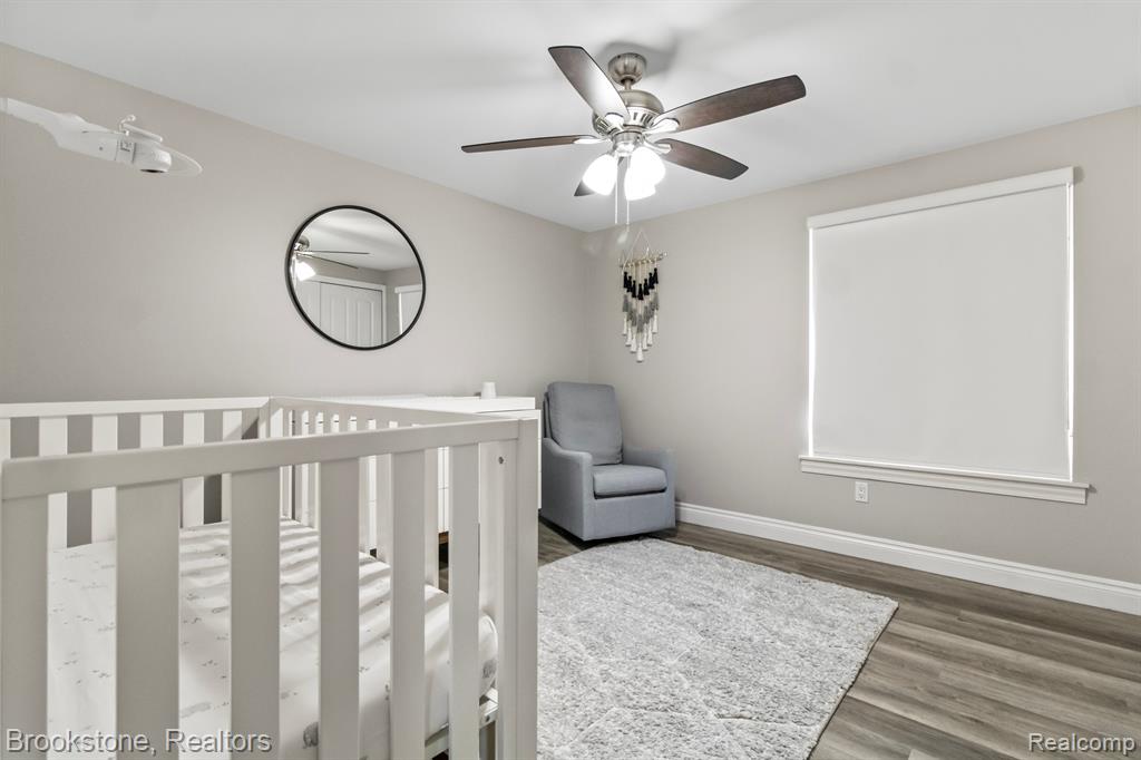 42838 FREEPORT Drive, Sterling Heights, MI 48313 — Photo 39
