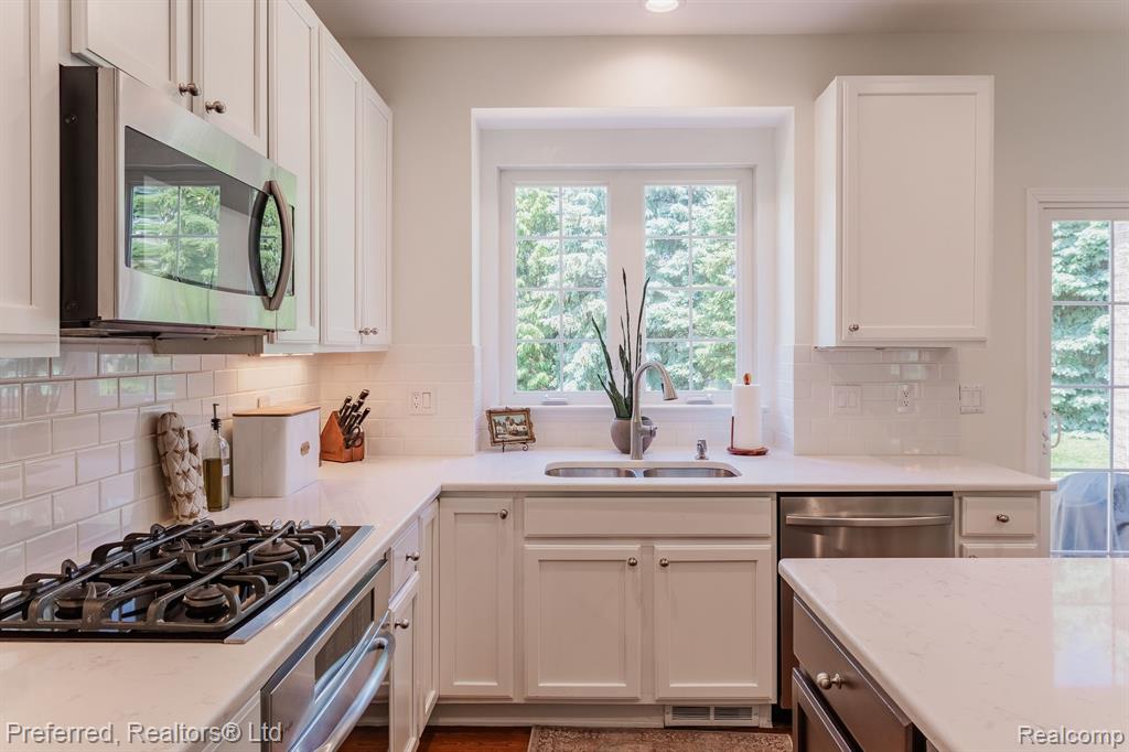 48934 Freestone Drive, Northville, MI 48168 — Photo 19