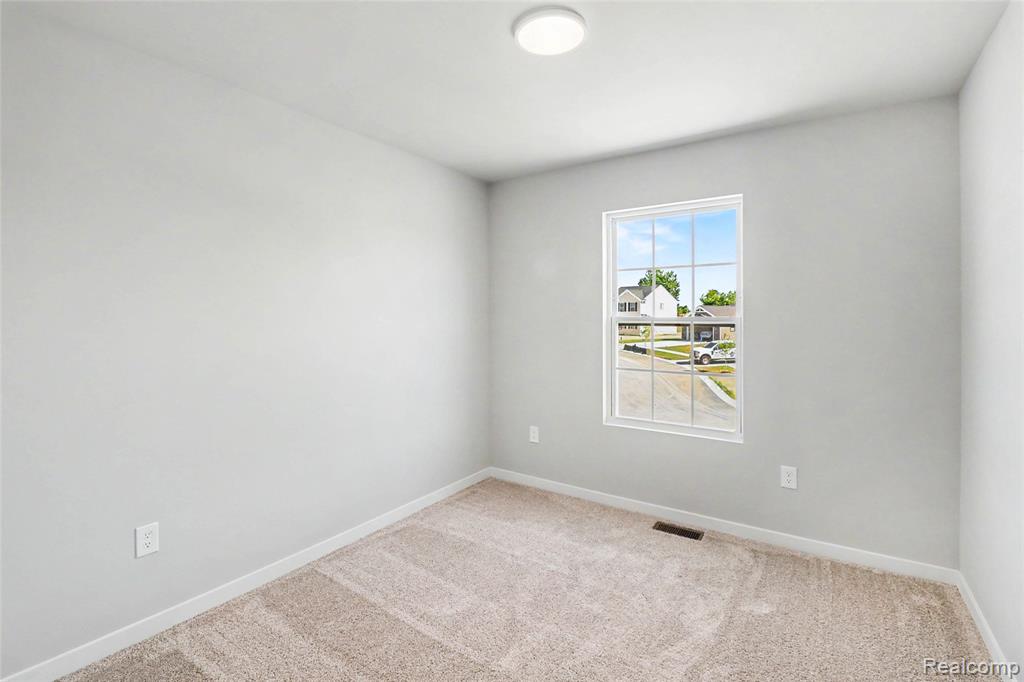 8111 Moonlight Creek Lane, Fowlerville, MI 48836 — Photo 15
