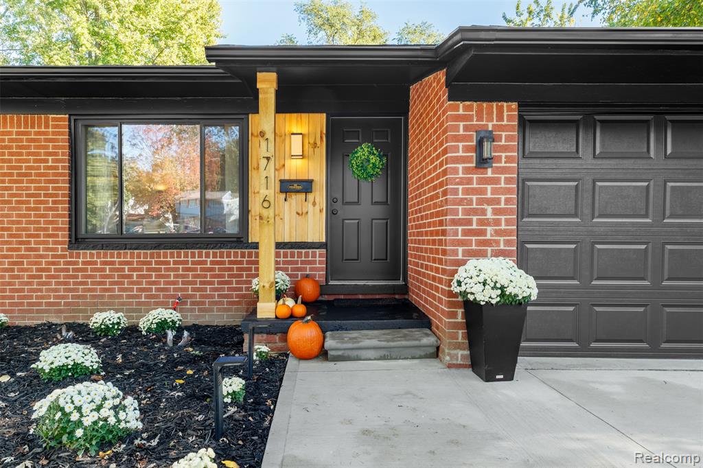 1716 Dover Court, Ypsilanti, MI 48198 — Photo 3