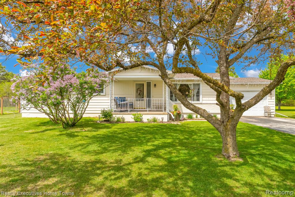 5938 Avalon Circle, Lexington, MI 48450 — front exterior