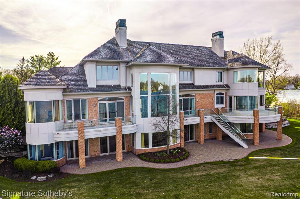 82 CHATEAUX DU LAC, Fenton, MI 48430 — Photo 59