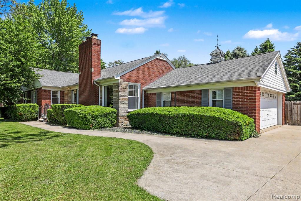 46430 Schoenherr Road, Utica, MI 48315 — Photo 3