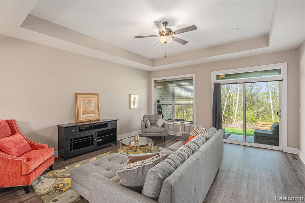 54313 CAMDEN Circle, New Baltimore, MI — Photo 7