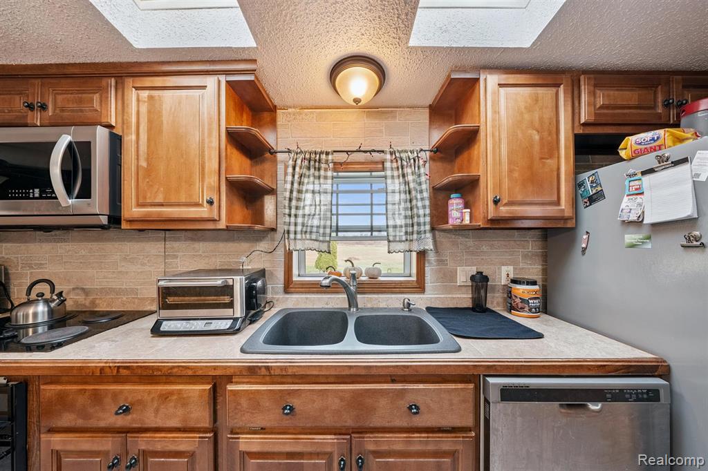 8031 Abbott Road, Brown, MI 48416 — Photo 20