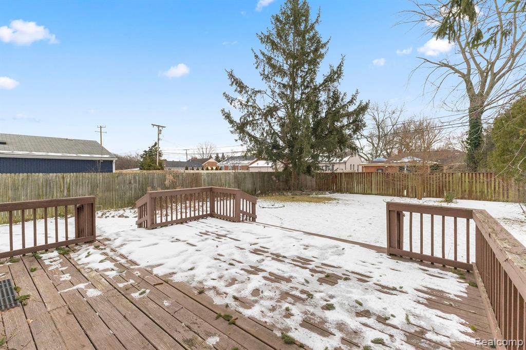 4255 SAMOSET Road, Royal Oak, MI 48073 — Photo 37