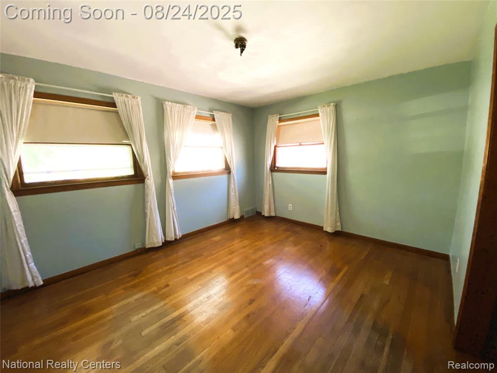 7288 Kingsbury Street, Dearborn Heights, MI 48127 — Photo 14