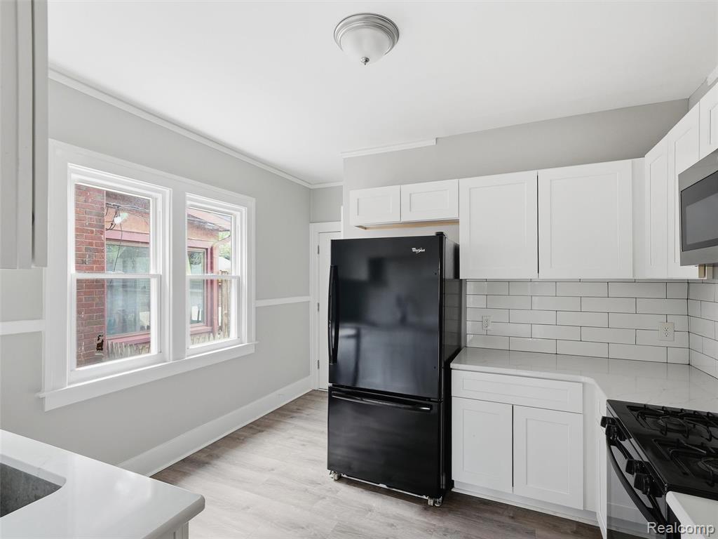 1123 Wayburn Street, Grosse Pointe, MI 48230 — Photo 8