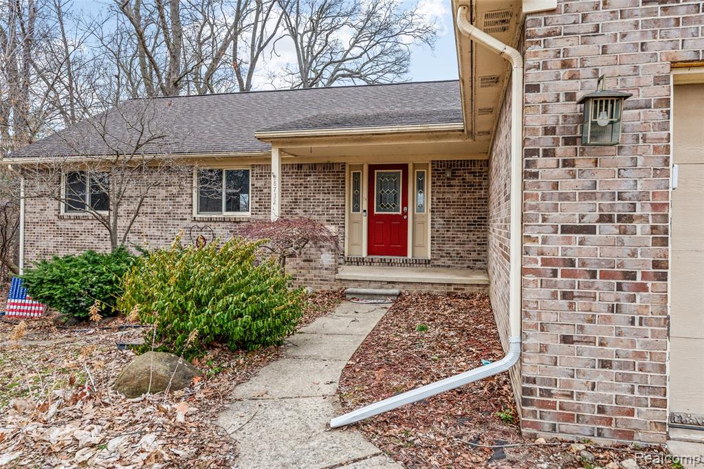 8732 Elizabeth Lake Road, White Lake, MI — Photo 41