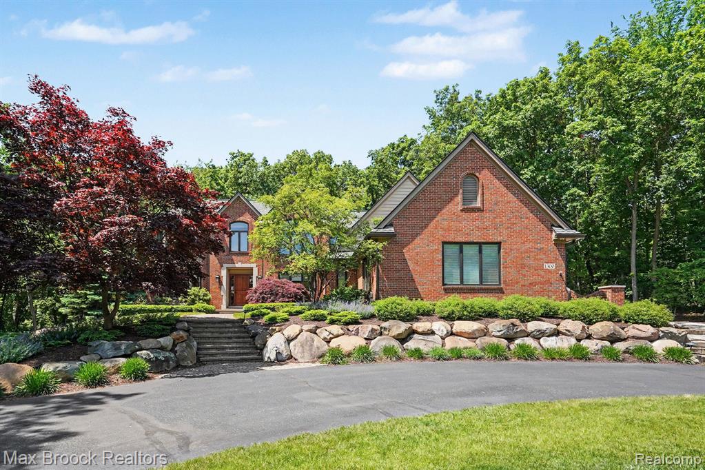 1300 Oak Hollow Drive, Milford, MI 48380 — Photo 52