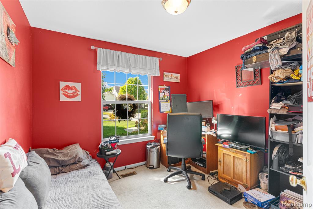 4429 W Edge Way Street, Grand Blanc, MI 48439 — Photo 18