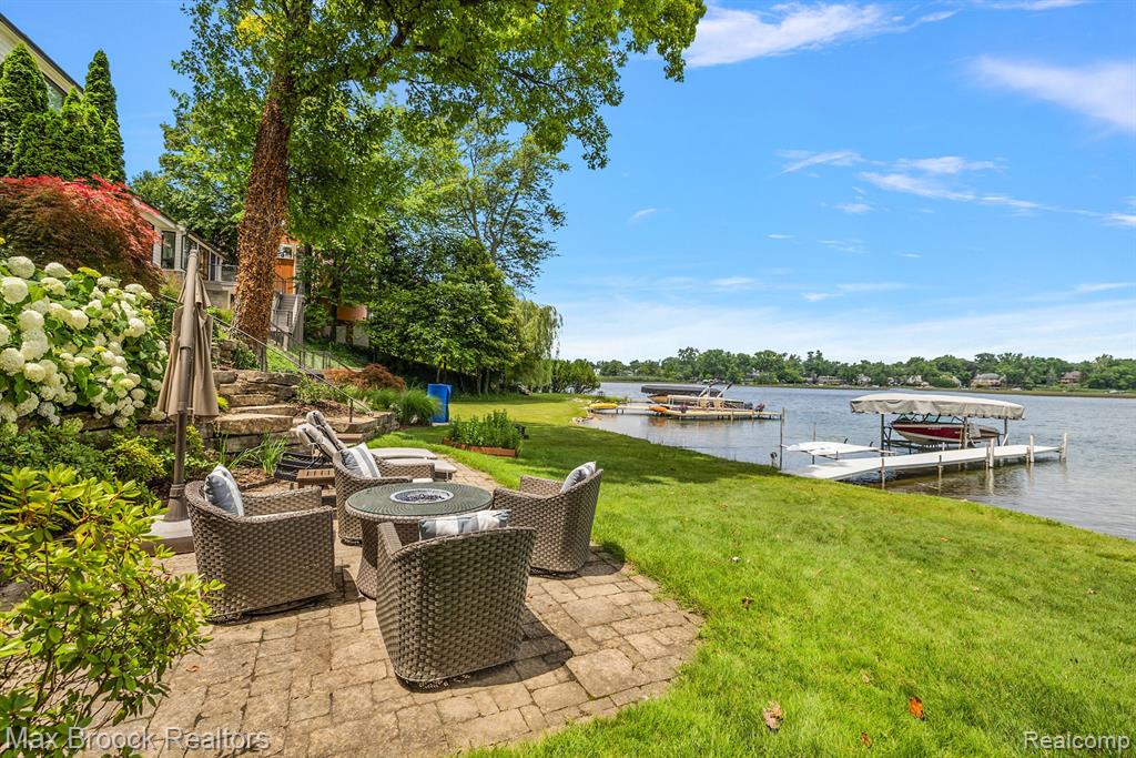 6340 Lakeshore Street, West Bloomfield, MI 48323 — Photo 60