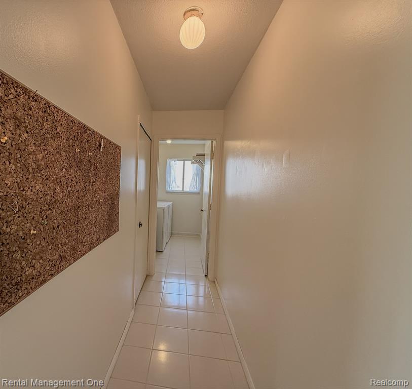 5326 FALMOUTH Drive, Troy, MI 48085 — Photo 15