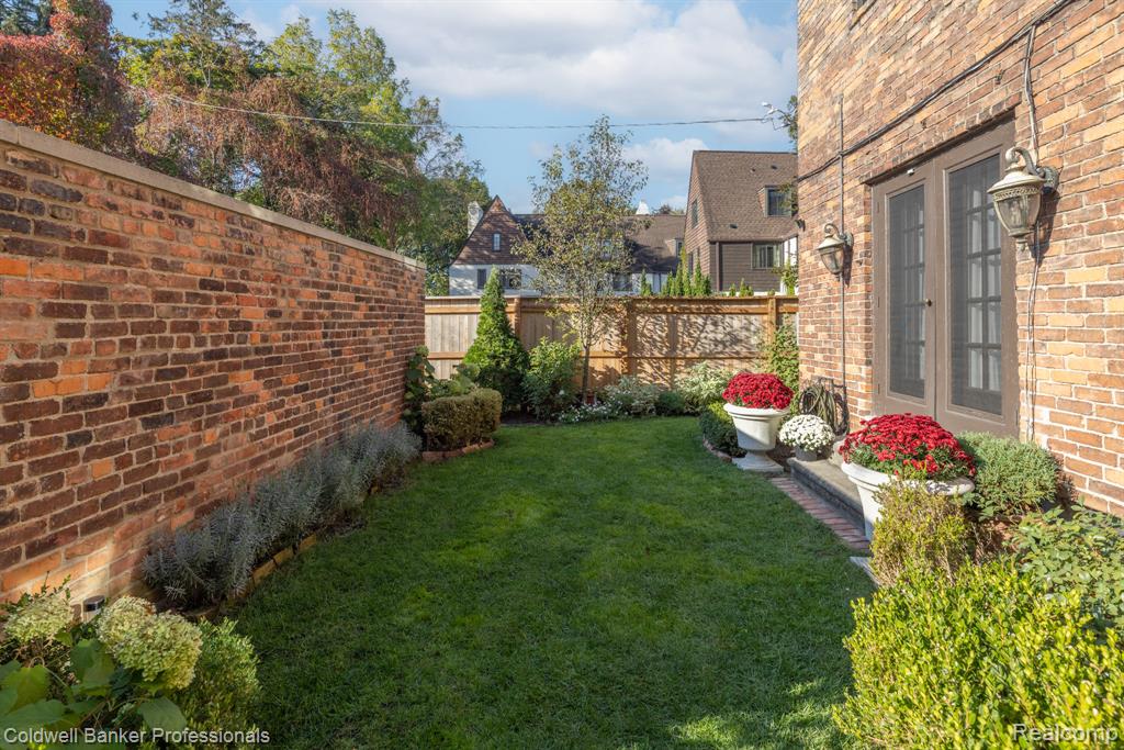 42 Cranford Lane, Grosse Pointe, MI 48230 — Photo 50
