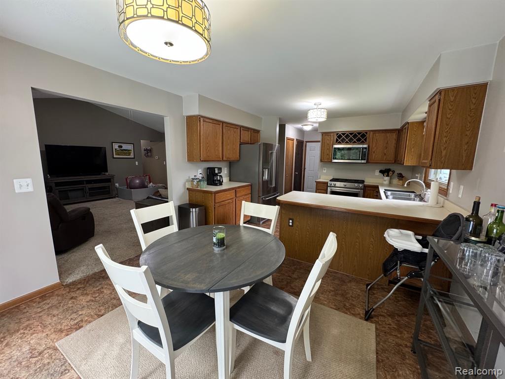 5851 Kingfisher Lane, Clarkston, MI — Photo 23