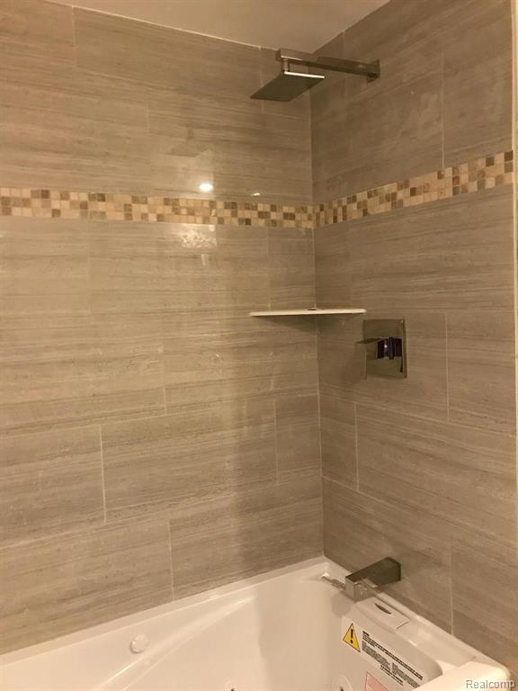 5551 Edinborough Drive, West Bloomfield, MI — Photo 9