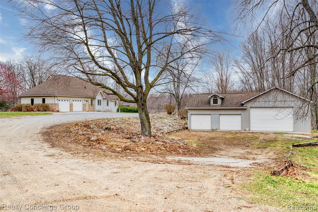 6400 Sober Road, Fowlerville, MI 48836 — Photo 5