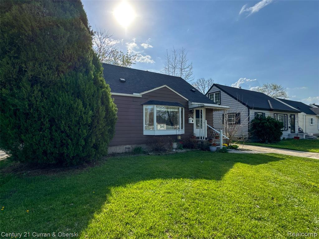 725 S Manitou Avenue, Clawson, MI — Photo 3