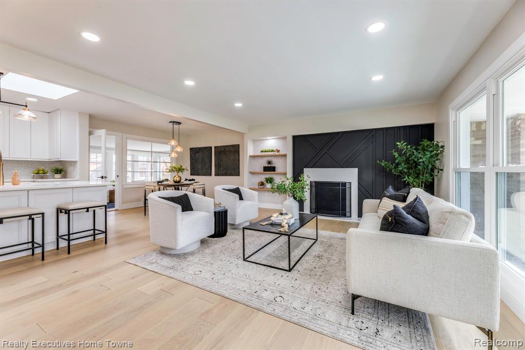 18910 Devonshire Street, Beverly Hills, MI 48025 — Photo 3