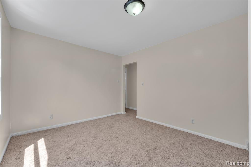 14521 SUSSEX Street, Detroit, MI 48227 — Photo 21