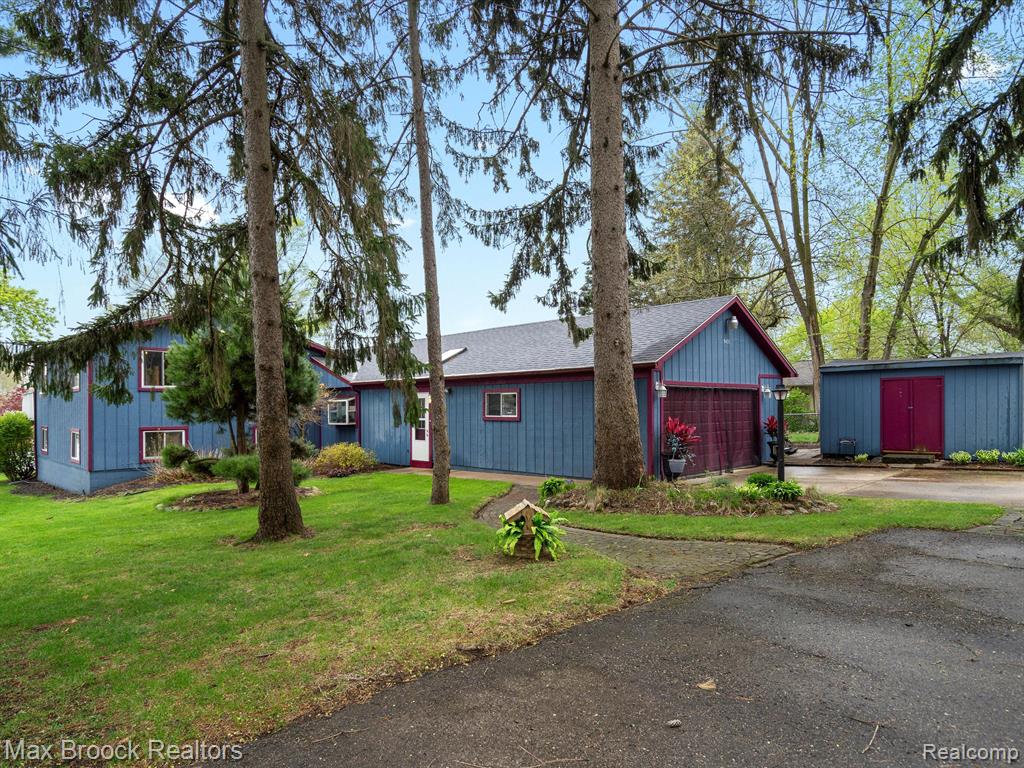 9431 MANDON Road, White Lake, MI — Photo 13