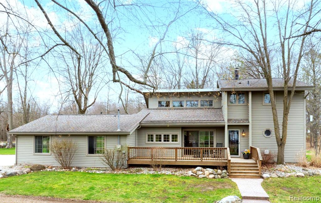 9247 Schrepfer Road, Howell, MI 48855 — Photo 2
